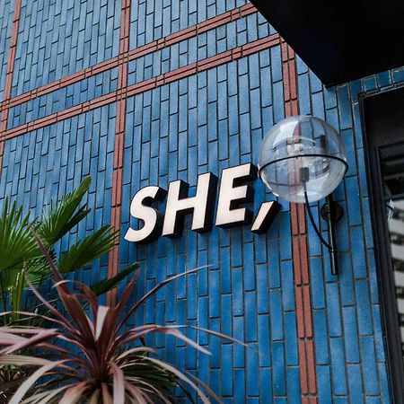 Hotel She, Osaka Exterior foto